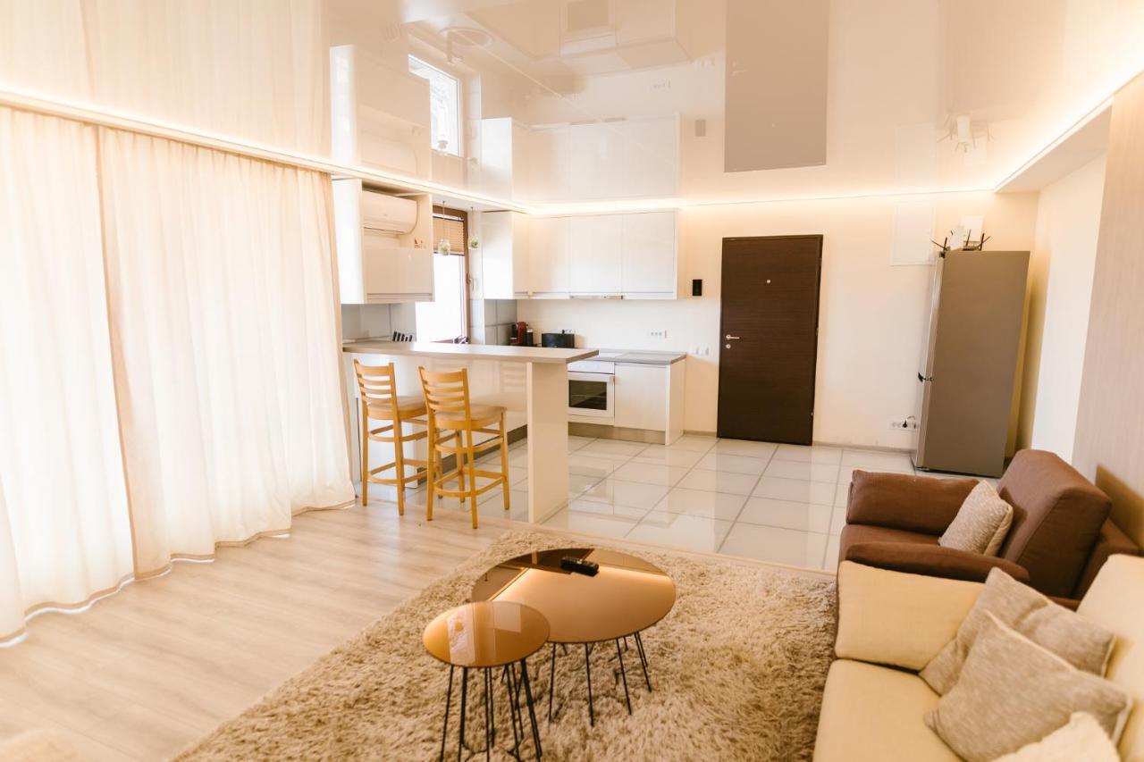 Sky View - Luxury Apartment With A Dream View Брашов Экстерьер фото
