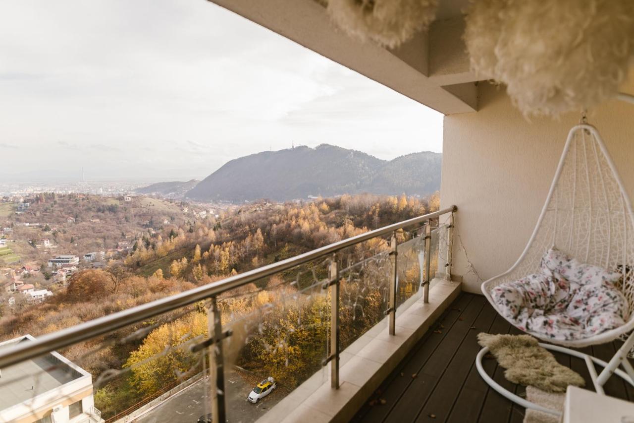 Sky View - Luxury Apartment With A Dream View Брашов Экстерьер фото